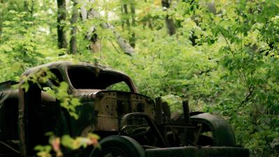 abandoned_vehicle.jpg Abandoned Vehicle